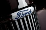 Ford Super DeLuxe Tudor Sedan 1941 года